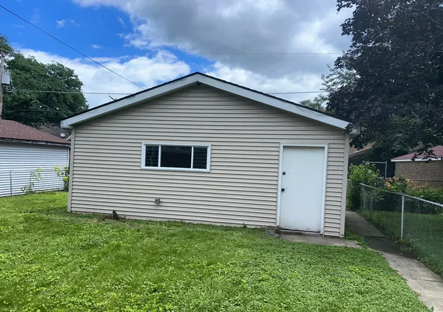 image of 18017 Oakwood Ave, Lansing, IL 60438 | MLS# 12694851