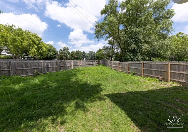 17th image of 208 Granada Ct, Bolingbrook, IL 60440 | MLS# 12694864