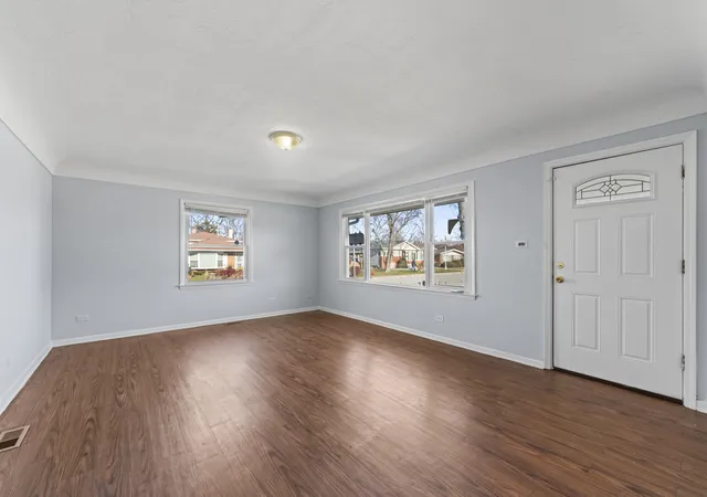 Homes for sale in South Holland, IL | 16426 Shirley Ct, South Holland, IL 60473 | MLS# 12694879