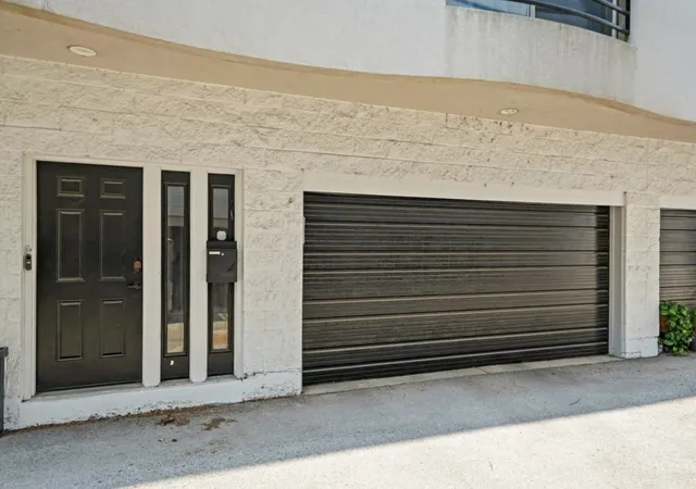Homes for sale in Chicago, IL | 2231 N Lister Ave #D, Chicago, IL 60614 | MLS# 12694900