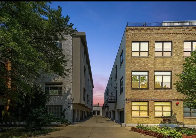 Homes for sale in Chicago, IL | 2231 N Lister Ave #D, Chicago, IL 60614 | MLS# 12694900