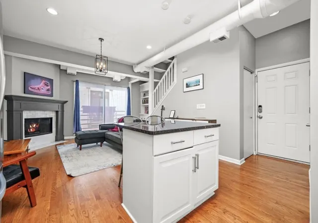 Homes for sale in Chicago, IL | 2231 N Lister Ave #D, Chicago, IL 60614 | MLS# 12694900