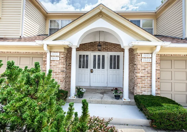 3rd image of 1857 W Ashbury Ln #3-6, Inverness, IL 60067 | MLS# 12694905