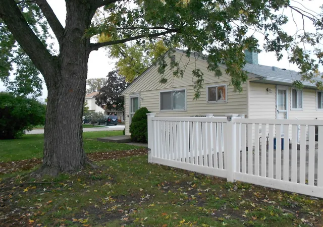 Listing Photo 5 - Condo for sale in building located at 8865 S Ryan Rd, Hometown, IL 60456