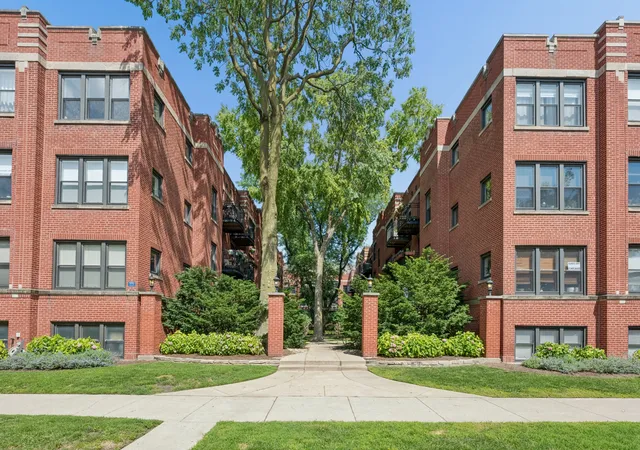 Homes for sale in Chicago, IL | 5919 N Paulina Street, Chicago, IL 60660 | Houzeo
