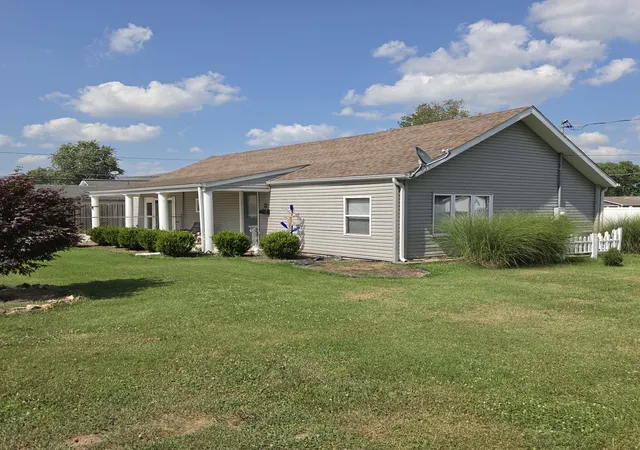 1st image of 505 Sylvester Ave W, Christopher, IL 62822 | MLS# 12694973