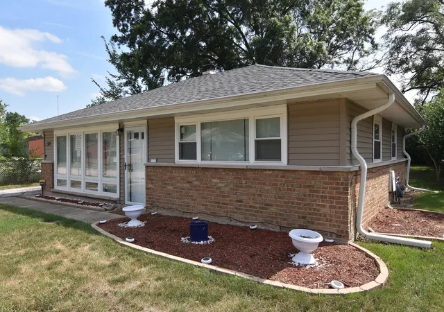 1st image of 317 Mohawk St, Park Forest, IL 60466 | MLS# 12694983