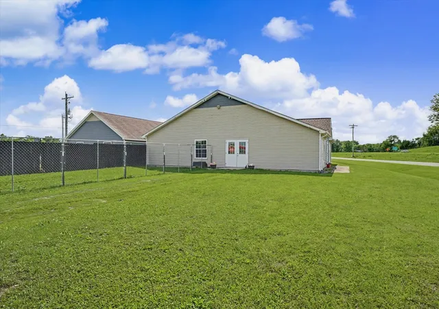 Homes for sale in Danville, IL | 2201 Kickapoo Dr, Danville, IL 61832 | MLS# 12694984