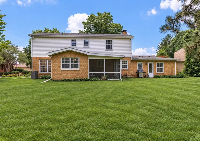 Photo 3 of Single family home for sale at 12 Northcrest Ct, Bloomington, IL 61701 | MLS# 12695006 | Listing updated on 2026-09-24