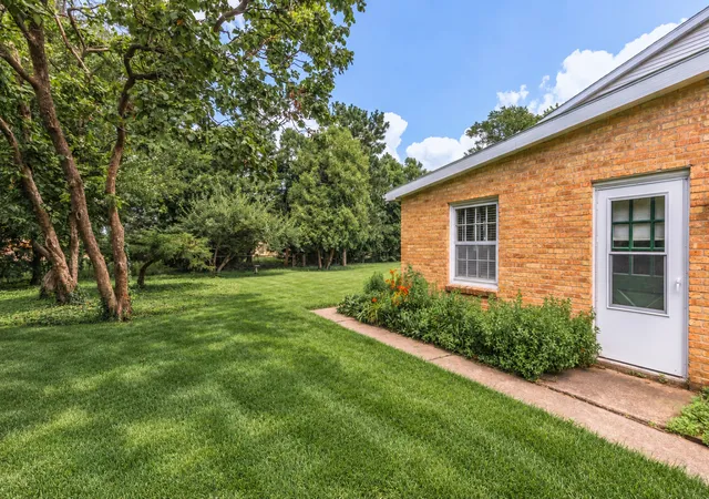 Photo 4 of Single family home for sale at 12 Northcrest Ct, Bloomington, IL 61701 | MLS# 12695006 | Listing updated on 2026-09-24