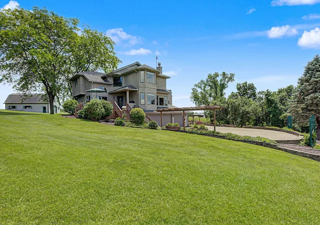 Homes for sale in Elizabeth, IL | 10 S Snipe Hollow Rd, Elizabeth, IL 61028 | MLS# 12695040