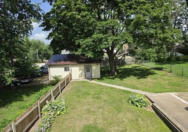 Homes for sale in Dixon, IL | 906 S Galena Ave, Dixon, IL 61021 | MLS# 12695062