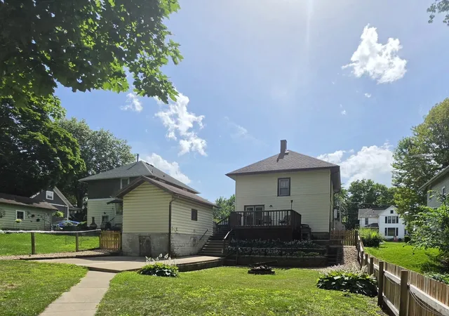 Homes for sale in Dixon, IL | 906 S Galena Ave, Dixon, IL 61021 | MLS# 12695062