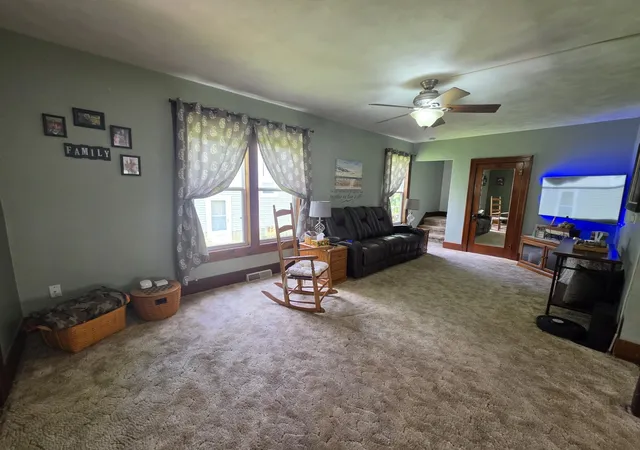 Homes for sale in Dixon, IL | 906 S Galena Ave, Dixon, IL 61021 | MLS# 12695062
