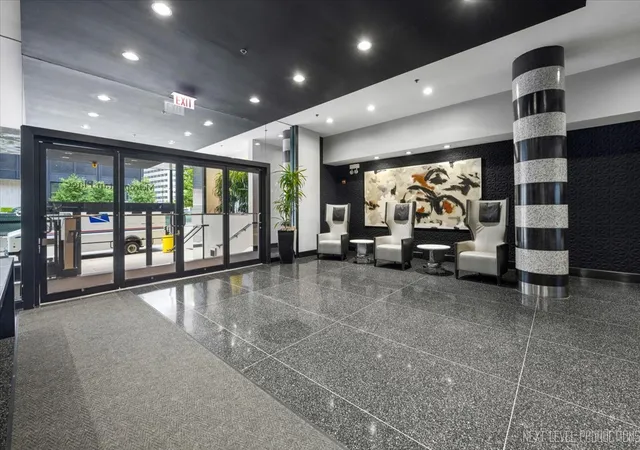Homes for sale in Chicago, IL | 130 S Canal St #210, Chicago, IL 60606 | MLS# 12695091