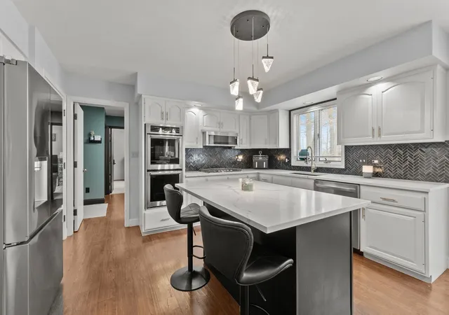 image of 18118 Whitman Ln, Lansing, IL 60438 | MLS# 12695096