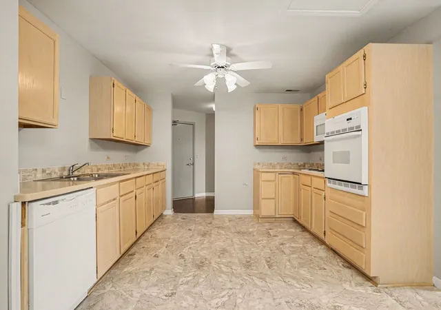 Homes for sale in Palatine, IL | 1 Renaissance Pl #3G, Palatine, IL 60067 | MLS# 12695107
