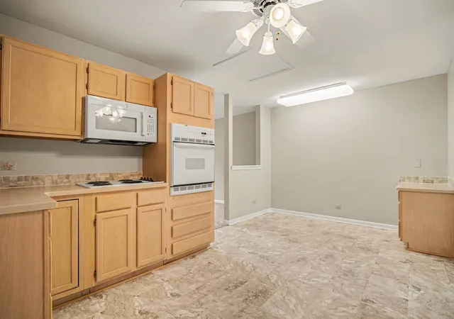 Homes for sale in Palatine, IL | 1 Renaissance Pl #3G, Palatine, IL 60067 | MLS# 12695107