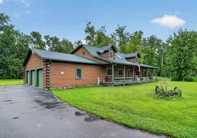 Photo 3 of Single family home for sale at 22626 Smiley Rd, Custer Park, IL 60481 | MLS# 12695111 | Listing updated on 2026-09-23