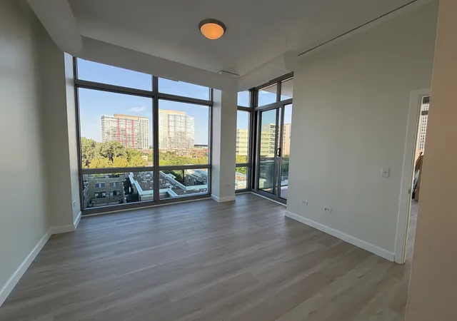 Listing Photo 5 - Condo for sale in building located at 1819 S Michigan Ave, Chicago, IL 60616 - Unit #710