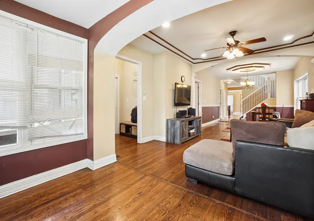 Homes for sale in Chicago, IL | 7527 S Perry Ave, Chicago, IL 60620 | MLS# 12695133