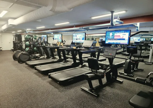 2nd image of 1560 N Sandburg Ter, Chicago, IL 60610