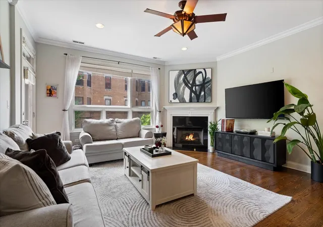 2nd image of 4700 N Kenmore Ave #2C, Chicago, IL 60640 | MLS# 12695174