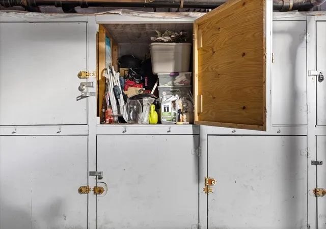 2nd image of 4700 N Kenmore Ave, Chicago, IL 60640