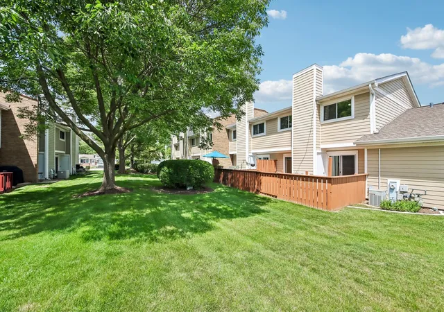 Homes for sale in Palatine, IL | 1124 E Potomac Ln #1124, Palatine, IL 60074 | MLS# 12695182