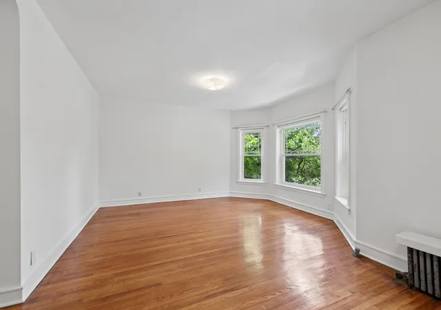 Homes for sale in Chicago, IL | 5715 S Blackstone Ave, Chicago, IL 60637