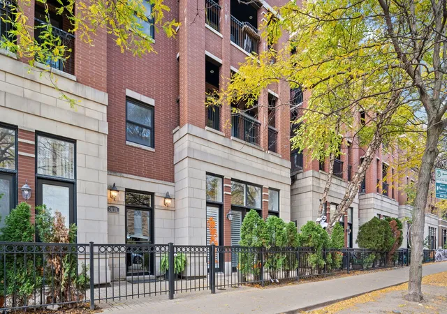 Homes for sale in Chicago, IL | 3010 N Sheffield Ave #4N, Chicago, IL 60657 | MLS# 12695195
