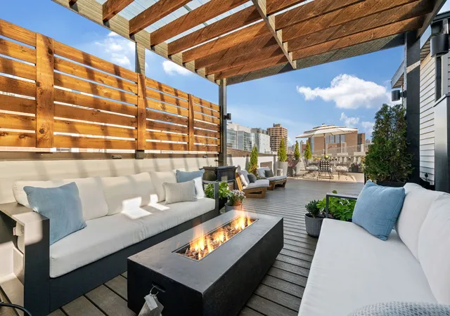 Homes for sale in Chicago, IL | 3010 N Sheffield Ave #4N, Chicago, IL 60657 | MLS# 12695195