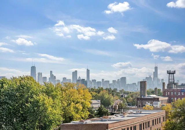 Homes for sale in Chicago, IL | 3010 N Sheffield Avenue, Chicago, IL 60657 | Houzeo