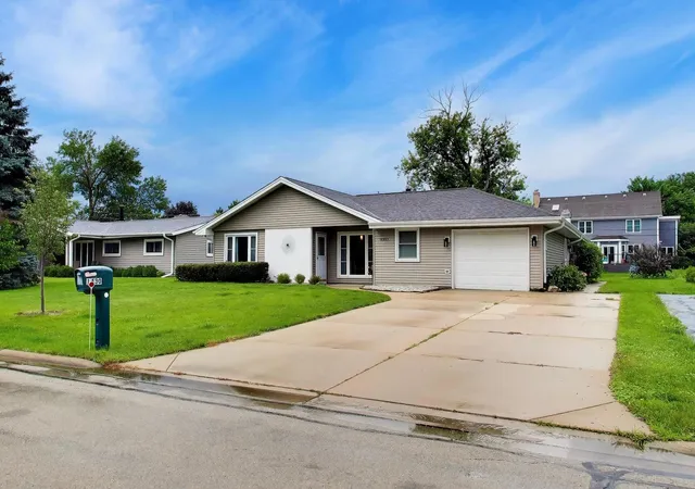 4th image of 1430 Sequoia Ln, Darien, IL 60561 | MLS# 12695215