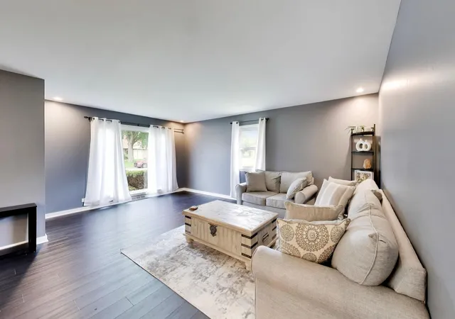 5th image of 1430 Sequoia Ln, Darien, IL 60561 | MLS# 12695215