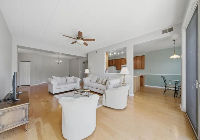 Homes for sale in Park Ridge, IL | 1761 Pavilion Wy #301, Park Ridge, IL 60068 | MLS# 12695217