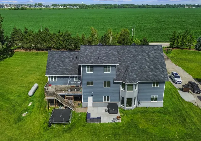 3rd image of 10505 Coyne Station Rd, Huntley, IL 60142 | MLS# 12695245