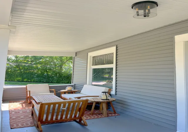 2nd image of 571 Anthony St, Glen Ellyn, IL 60137 | MLS# 12695282