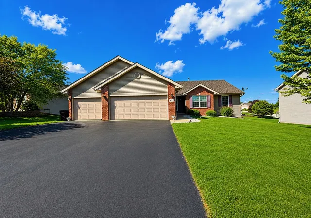 1st image of 423 Cross Plains Rd, Rockford, IL 61107 | MLS# 12695304