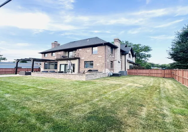 Photo 2 of Mansion for sale at 441 South St, Elmhurst, IL 60126 | MLS# 12695318 | Listing updated on 2026-08-28