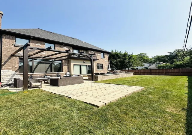 Photo 3 of Mansion for sale at 441 South St, Elmhurst, IL 60126 | MLS# 12695318 | Listing updated on 2026-08-28