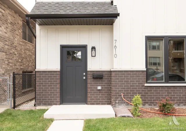 2nd image of 7610 W 60th Pl, Summit, IL 60501 | MLS# 12695350