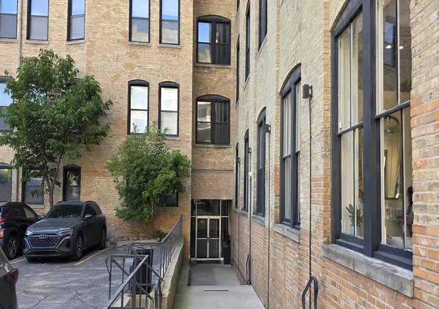 2nd image of 525 N Halsted St #600, Chicago, IL 60642 | MLS# 12695365