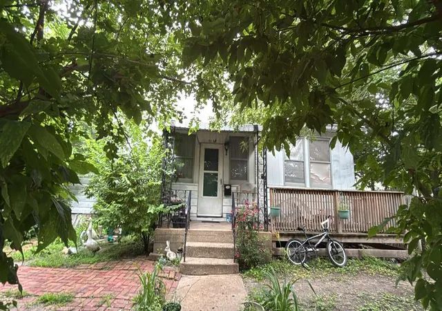 1st image of 1112 Fulton St, Ottawa, IL 61350 | MLS# 12695366