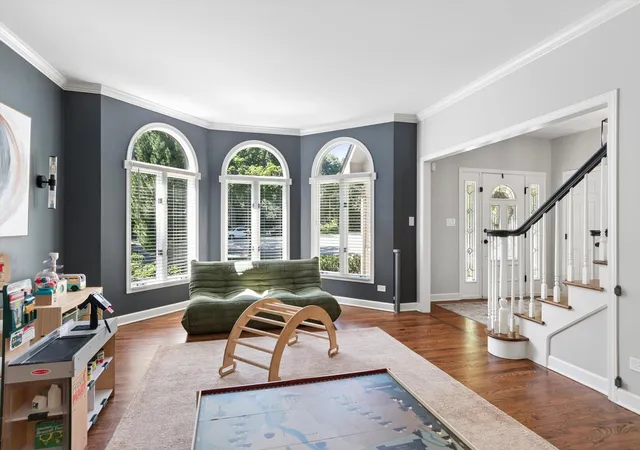 5th image of 329 Royce Woods Ct, Naperville, IL 60565 | MLS# 12695370
