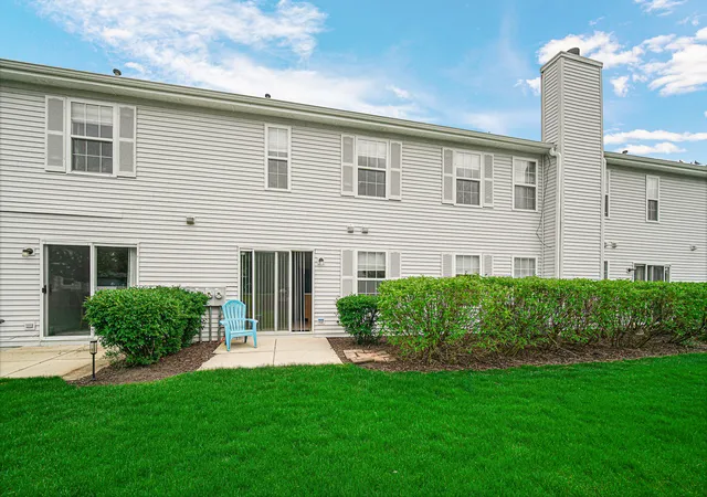 Homes for sale in Aurora, IL | 2588 Dickens Ct, Aurora, IL 60503 | MLS# 12695391