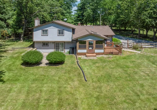 Photo 4 of Single family home for sale at 46w989 Kelley Rd, Hampshire, IL 60140 | MLS# 12695399 | Listing updated on 2026-08-03