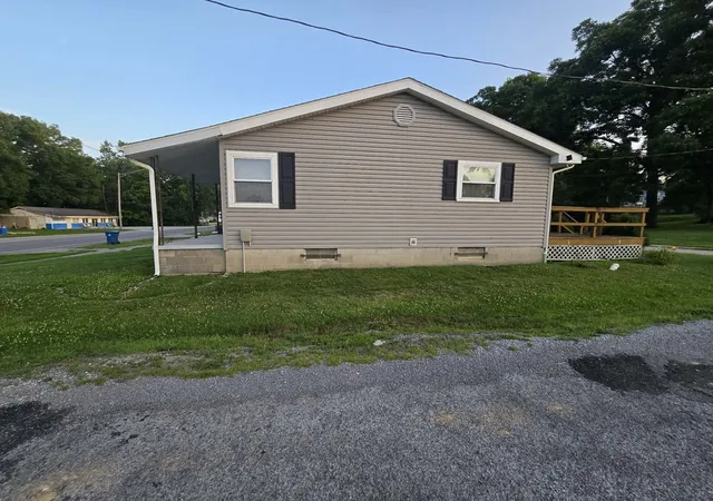 5th image of 600 S Jackson St, Mcleansboro, IL 62859 | MLS# 12695408