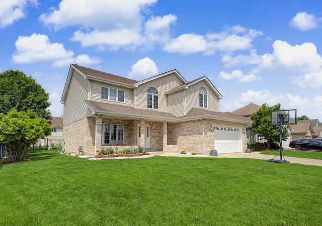 1st image of 7716 Leclaire Ave, Burbank, IL 60459 | MLS# 12695413