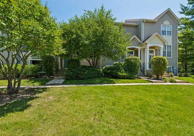 Homes for sale in Gurnee, IL | 1584 Shire Ct, Gurnee, IL 60031 | MLS# 12695432
